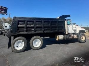 1995-MACK-R686RT---Dump-Truck-(SM018307)--new