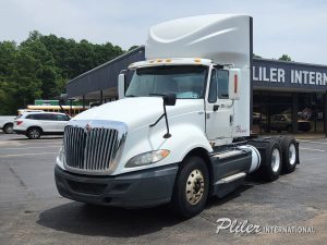 2017-International-Prostar-122-(HN189308)-1